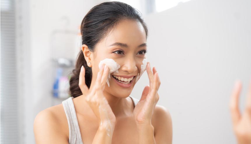 12 Facial Wash yang Mengandung Salicylic Acid