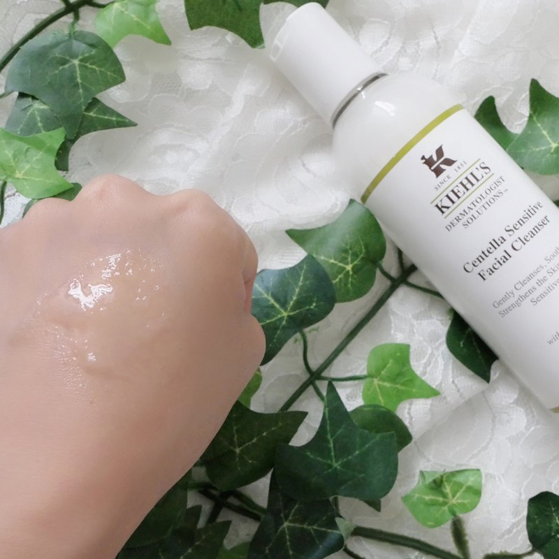centella sensitive facial cleanser