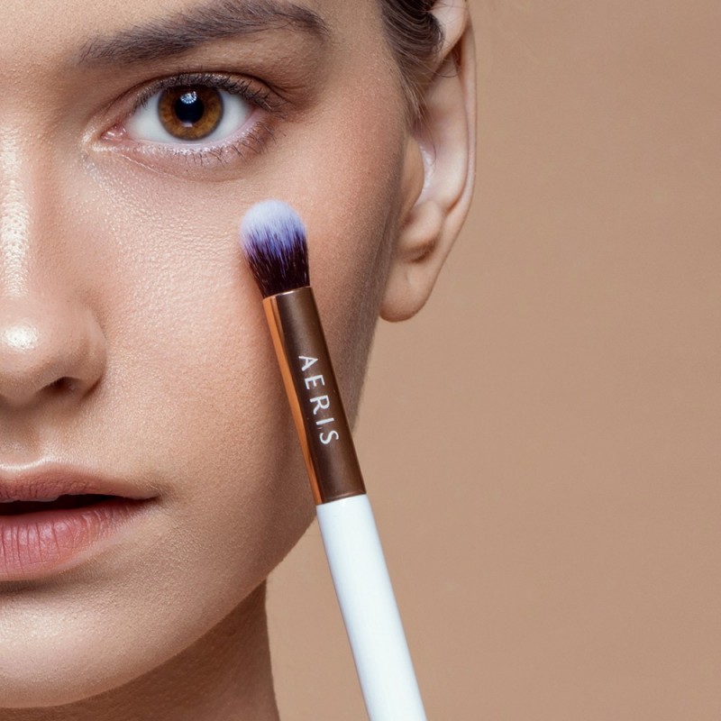 mini concealer brush