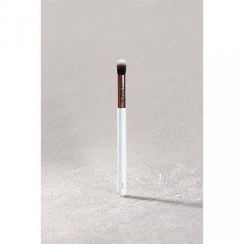 mini concealer brush